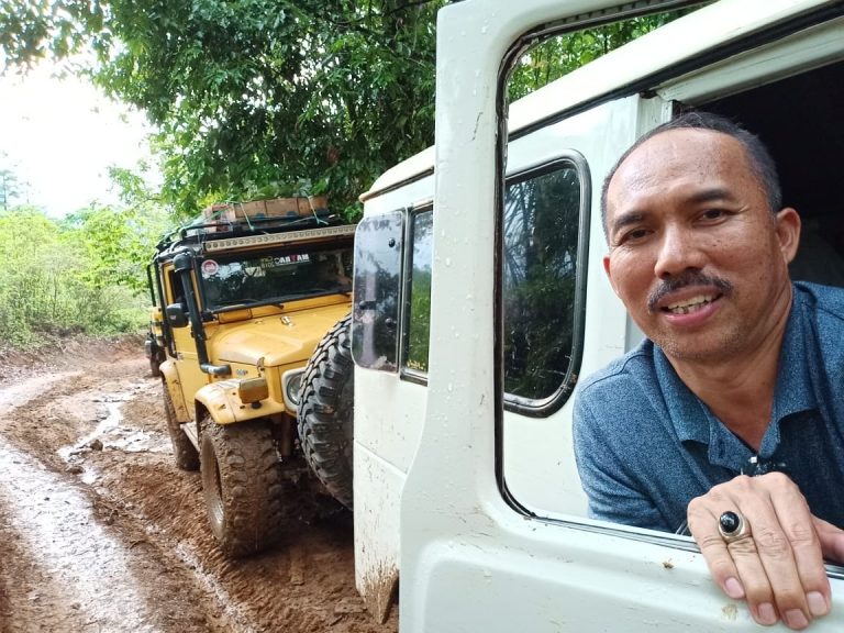 Jalur Ekstrim Menuju Baksos Tak Ciutkan Nyali Punggawa Konteks Jalankan Misi Di Dusun Patuku