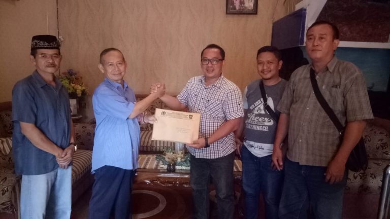 Ketua Umum AWPI Berikan SK Kepengurusan DPC Kota Semarang
